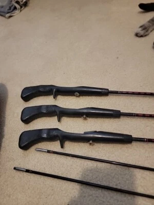 2 Full 1 bottom shaft Shakespeare 5'2" two piece fishing rod, no markings - Image 1 of 4