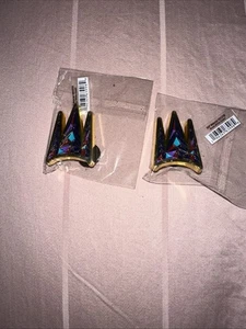 2- JIBBITZ Snow White Crown ** 100% Authentic Rare SHOES CHARM - New Metal - Picture 1 of 3