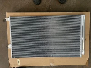 renault trafic air con radiator 921001261R. - Picture 1 of 4