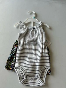 Carters Baby Girl 2 Piece Stripe Shirt Floral Short Outfit Size 6 M NEW - Picture 1 of 4