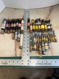 BULK LOT OVER 60 BUSSMAN LITTLEFUSE INDICATOR LNP-RK-15SP BULK LOT FUSES - Picture 1 of 11