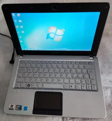 NETBOOK SONY VAIO PCG 4V1M SSD 128GB 2GB RAM WINDOWS 7 PROFESSIONAL - Immagine 1 di 4