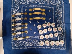 Lot of Vintage Drawer Pulls Wild Flowers Vintage furniture pulls cabinets handel - Picture 1 of 12