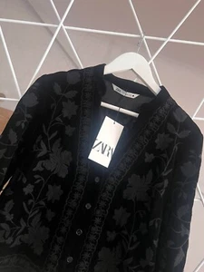 A982 ZARA BLACK VELVET STUNNING KIMONO EMBROIDERED JACKET COAT SMALL - S - Bild 1 von 14