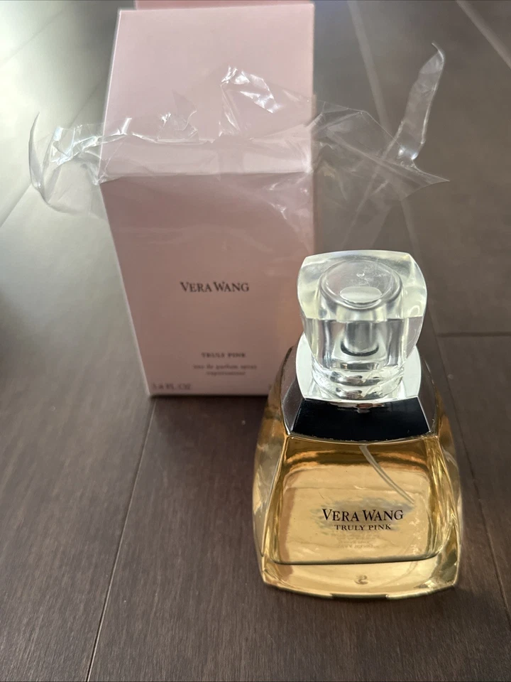 Caja abierta Vera Wang Truly Pink eau de parfum spray 3,4 oz 100 ml para mujer Foto 1 de 2