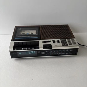 VTG General Electric GE 7-4956B AM/FM Alarm Clock Radio Cassette Player tested - Picture 1 of 13