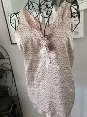 Camiseta sin mangas The Limited Brand rosa con puntos negros correa ancha talla S Foto 1 de 4