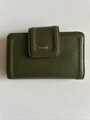 Cartera múltiple FOSSIL MADISON de cuero granulado doble pliegue verde oliva ¡NUEVA SIN ETIQUETAS! Foto 1 de 4