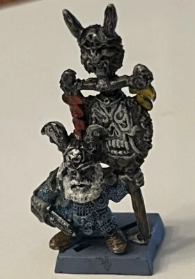 Iron Claw Standard Gothic Dwarf Thorfin IC101 Norse Warhammer 1987 OLD WORLD - Image 1 of 3