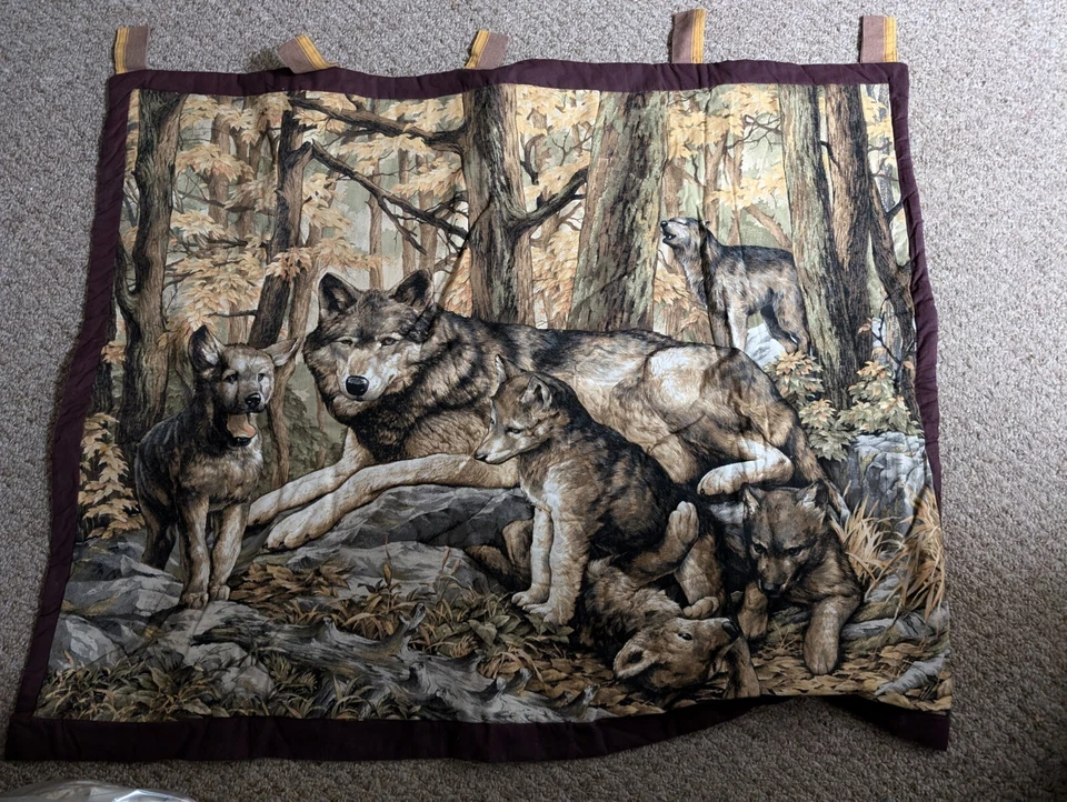 Colgante de pared Wolf and Cub.  Algodón, relleno, con lazos.  32x40 Foto 1 de 1