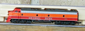 Life-Like N-Scale Southern Pacific E8 Diesel Locomotive #7234 (AS-IS, Untested) - Picture 1 of 10