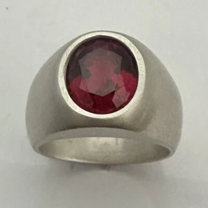 MJG STERLING SILVER RING. HEAVY. 12 x 10mm OVAL LAB CREATED GARNET. SZ 9.5 - Picture 1 of 6