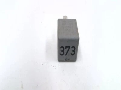 VW PASSAT B3/B4 3A2, 35I 8D0951253A Relais 1.90 Diesel 66kw 1994 27160329 - Photo 1/3