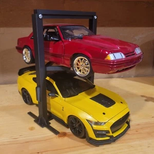1:18 Scale Two Post Car Lift For Displaying Scale Model Cars Garage -Plastic - Picture 1 of 9