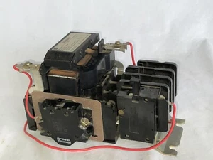 General Electric CR306D0** Magnetic Motor Starter 3 Pole NEMA 2 600VAC 45A 3 N.O - Bild 1 von 8