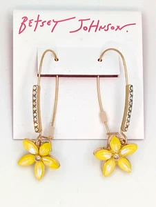 Betsey Johnson Iridescent Yellow Flower Dangle / Drop Earrings with Gold Center - Picture 1 of 2