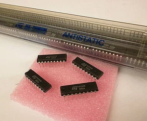 1 Stück UC2840 | PROGRAMMABLE OFF-LINE PWM CONTROLLER | DIP-18 | -25°C to +85°C - Bild 1 von 5