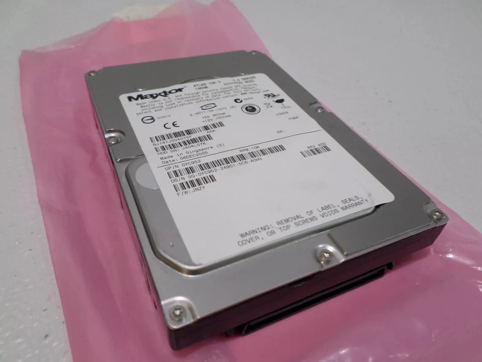 8J147J004075F Maxtor Atlas 0YC952 YC952 10K V 3.5 Series 146GB - Image 1 of 1