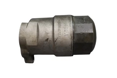 17-20 Jaguar F-Pace Engine Oil Filter Housing 8W936A832AB Oem - Image 1 of 4