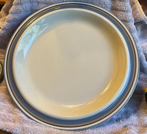 2 Arabia of Finland Uhtua Stoneware 13" Round Serving Platter Plate Mid Century - Picture 1 of 4