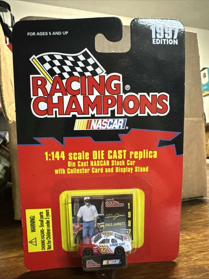 Coche diecast Racing Champions 1997 edición escala 1:144 #32 Dale Jarrett NASCAR Foto 1 de 3