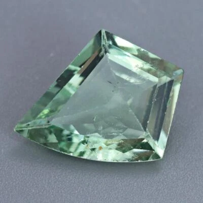 Excellent 3.99Cts Natural Green Beryl Fancy Cut Brazil Loose Gemstone - Image 1 of 3