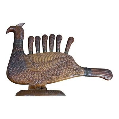 Juego de bloques de cuchillos de pavo de madera tallada vintage con cuchillos y tenedores estilo mediados de siglo Foto 1 de 4