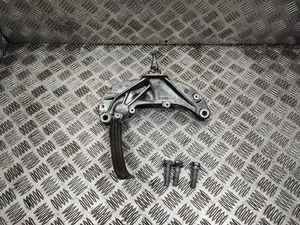 Renault Trafic MK3 1.6 DCI 2015-19 Genuine Gearbox Bracket Bolts112332850R V178 - Picture 1 of 6