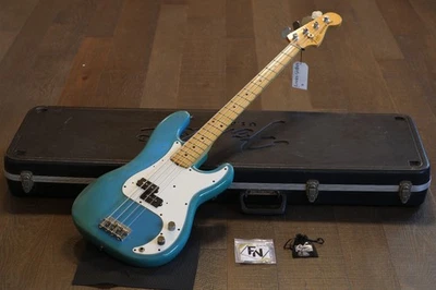 ¡Raro! Bajo Fender Precision 1979 azul Maui + estuche rígido original Foto 1 de 4