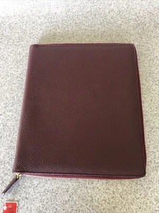 Pottery Barn Reese personalisiertes Leder Tech Portfolio in Merlot - Bild 1 von 8