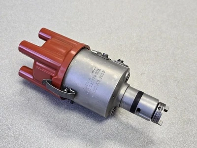 VERY NICE USED ORIGINAL BOSCH JFUDX4 PORSCHE 914 1.7 IGNITION DISTRIBUTOR 226 - Image 1 of 4