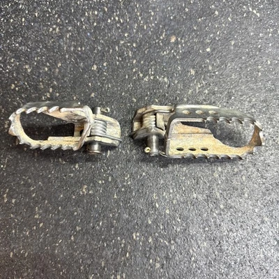 Yamaha TTR125L TTR125 TTR250 2003 estriberas OEM REPOSAPIÉS 4DA-27411-00-00 TTR Foto 1 de 4