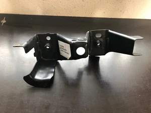 VW Lagerbock 8N0802068A - Bild 1 von 2