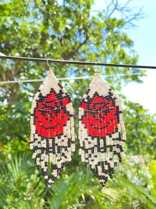 Beaded rose handmade earrings - Picture 1 of 2