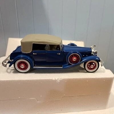 1932 Chrysler  Lebaron  - 1/32 Signature  Diecast  Model  No. 32116 - Image 1 of 4