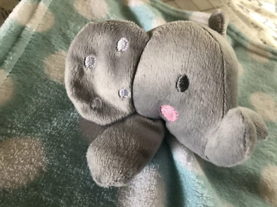 Manta de seguridad gris elefante Lovey azul aguamarina blanco lunares RN 130369 INF INC Foto 1 de 4