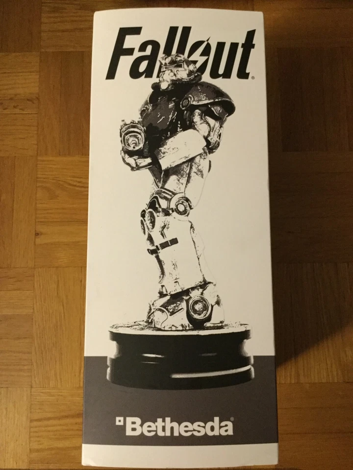 Fallout Modern Icons #5 Power Armor T-51 9'' Statue by Thinkgeek - Image 1 of 4