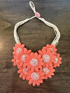 Floreta Cheisea 21"L Lagenlook Blumen Latz Lachsfarben Halskette Vintage - Bild 1 von 14