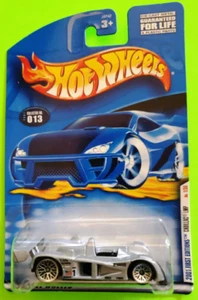 Hotwheels Collectible Mattel 2001 primera edición plata Cadillac #013 1/36 - nuevo - Imagen 1 de 2
