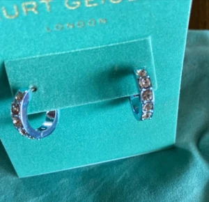 Kurt Geiger London Crystal Huggie Hoop Earrings Pink NWT & Dust Bag - Picture 1 of 12