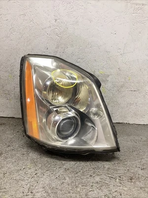 Faro derecho pasajero Cadillac DTS 2006-2011 OEM HID 20861481 Foto 1 de 4