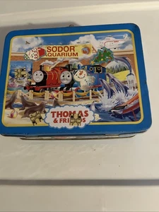 Thomas & Friends A Day At The Aquarium Lunch Box 2009 - Picture 1 of 3