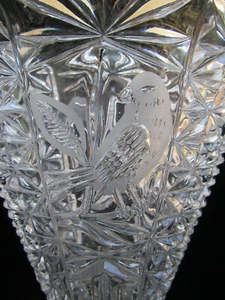 HOFBAUER CRYSTAL..BYRDES COLLECTION.. 9" FAN VASE - Picture 1 of 2