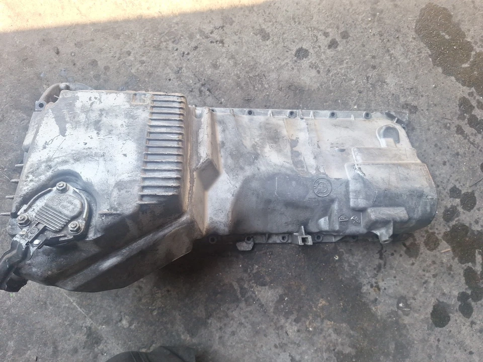 cárter de aceite del motor Bmw serie 5 E 39 520i 523i 528i M52 Foto 1 de 2