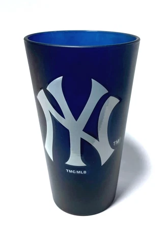 NEW YORK NY YANKEES 16 OZ BLUE FROSTED PINT / MIXING GLASS Cover