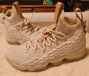 Size 10.5 - Nike LeBron 15 Ghost - 897648-200 - Picture 1 of 8