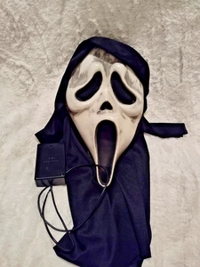 Scream Ghostface Mask 2010 NO Glow TD Reshoot Stamp Scream 4 READ Red Light - Bild 1 von 12