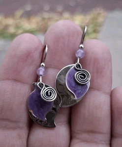 SILVER FOREST LAYERED PURPLE 18K ON SURGICAL DANGLE EARRINGS 1" - Picture 1 of 5