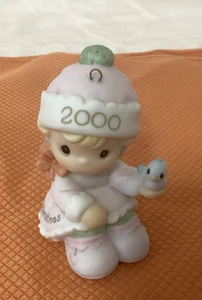 PRECIOUS MOMENTS ORNAMENT BABY'S FIRST CHRISTMAS 2000 - 730092 MÄDCHEN - Bild 1 von 6