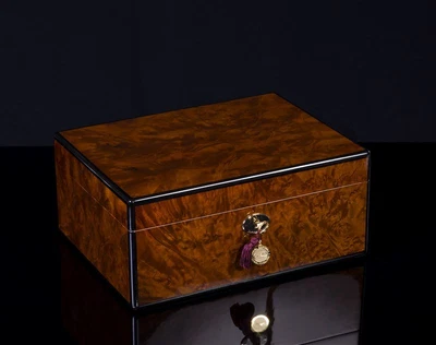 Daniel Marshall Humidor for 100 Cigar in Precious burl 30100.3 - Image 1 of 4